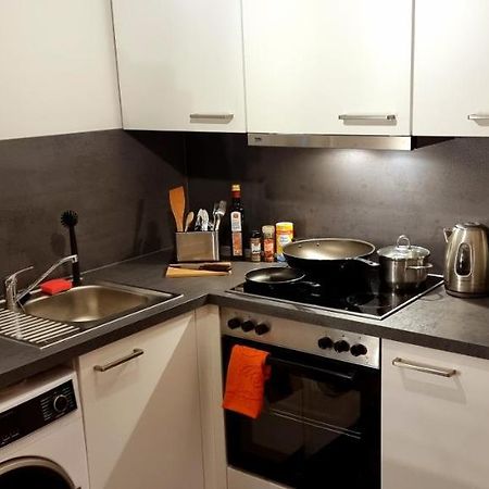 Business Apartment Mit Kuche Fur 1-3 +Netflx+5G Wlan Nahe Der Mhh Im Industrial Design ハノーファー エクステリア 写真